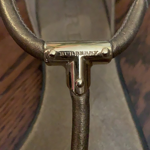 Burberry thong sandal - Picture 3 of 4
